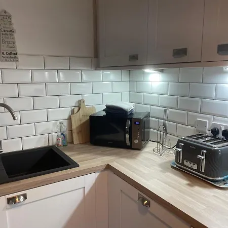 Sunrise Cove, The Bay, Файли