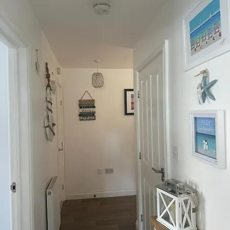 Sunrise Cove, The Bay, * Filey