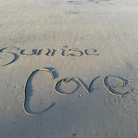 Sunrise Cove, The Bay, Appartement