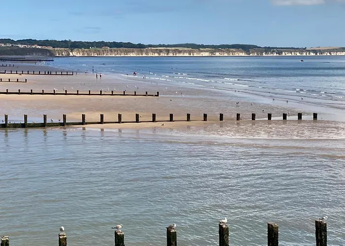 Sunrise Cove, The Bay, * Filey
