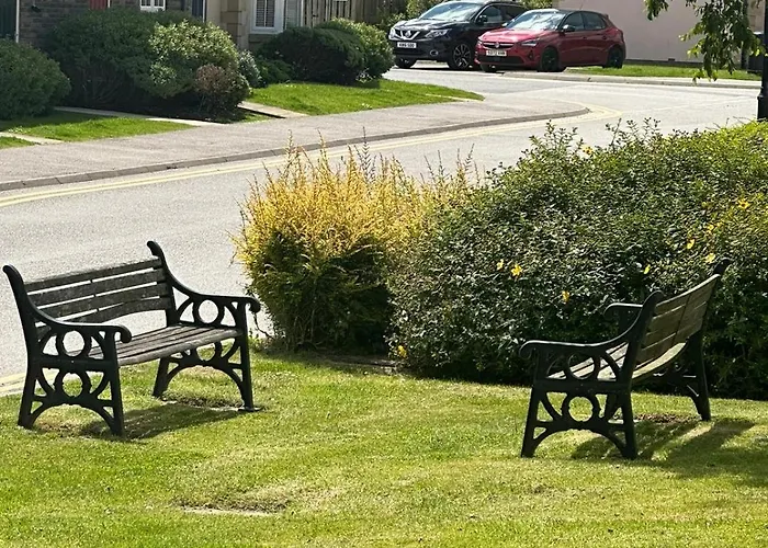 Sunrise Cove, The Bay, * Filey