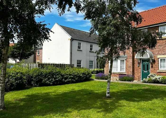 Sunrise Cove, The Bay,